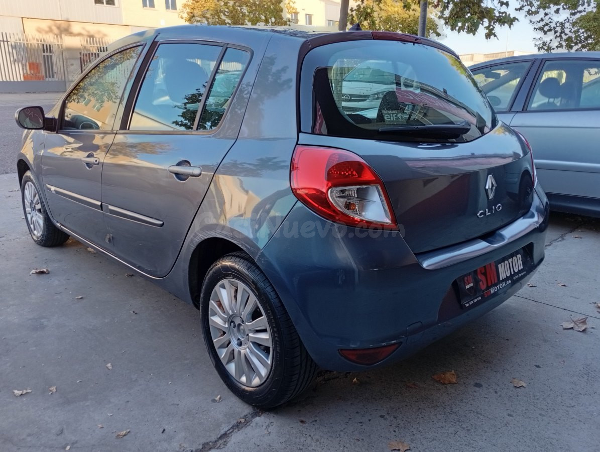 Renault Clio 1.2 75 CV (2011) - foto 4