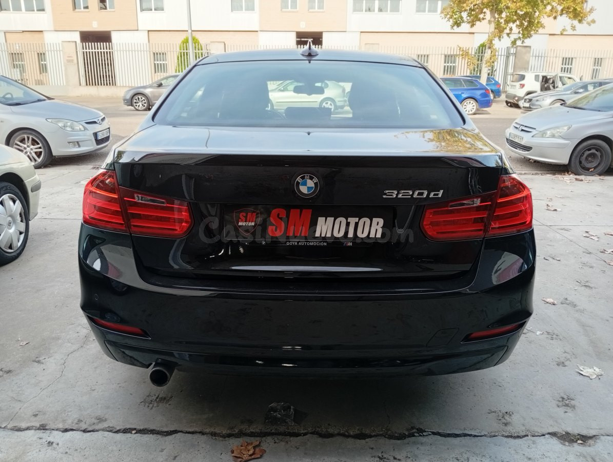 BMW 3 serie 2.0 Automático 184 CV 320 (2013) - foto 5