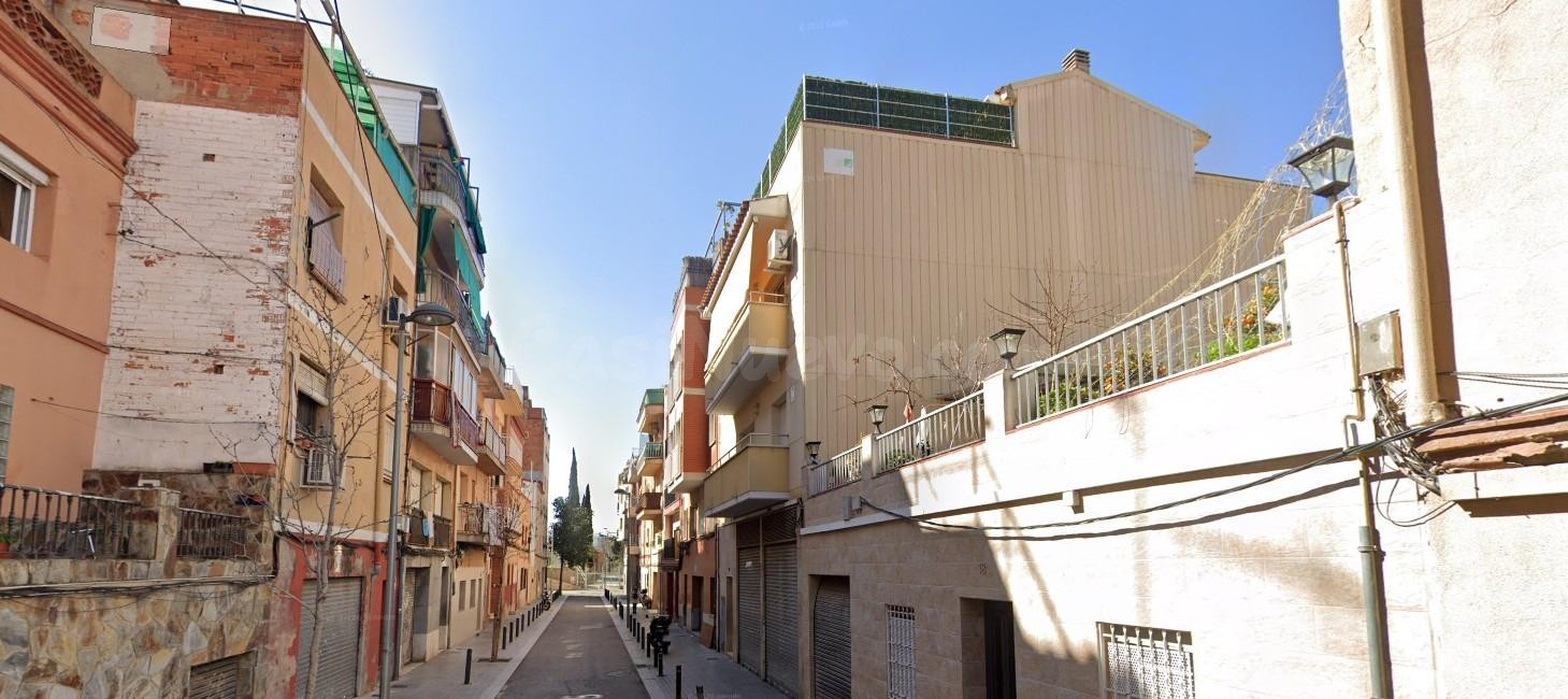 PISO EN BADALONA