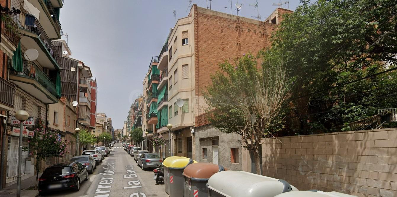 PISO EN BADALONA