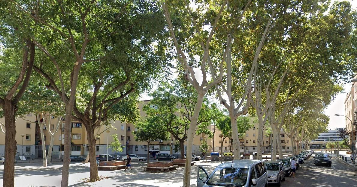 LOCAL COMERCIAL EN BADALONA