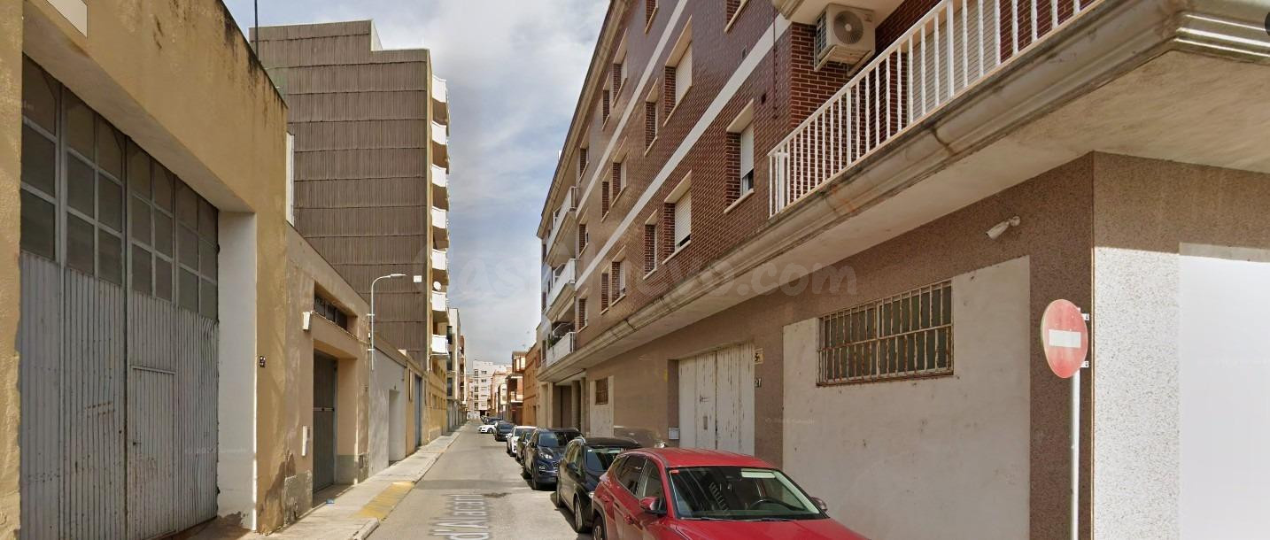 PISO EN AMPOSTA
