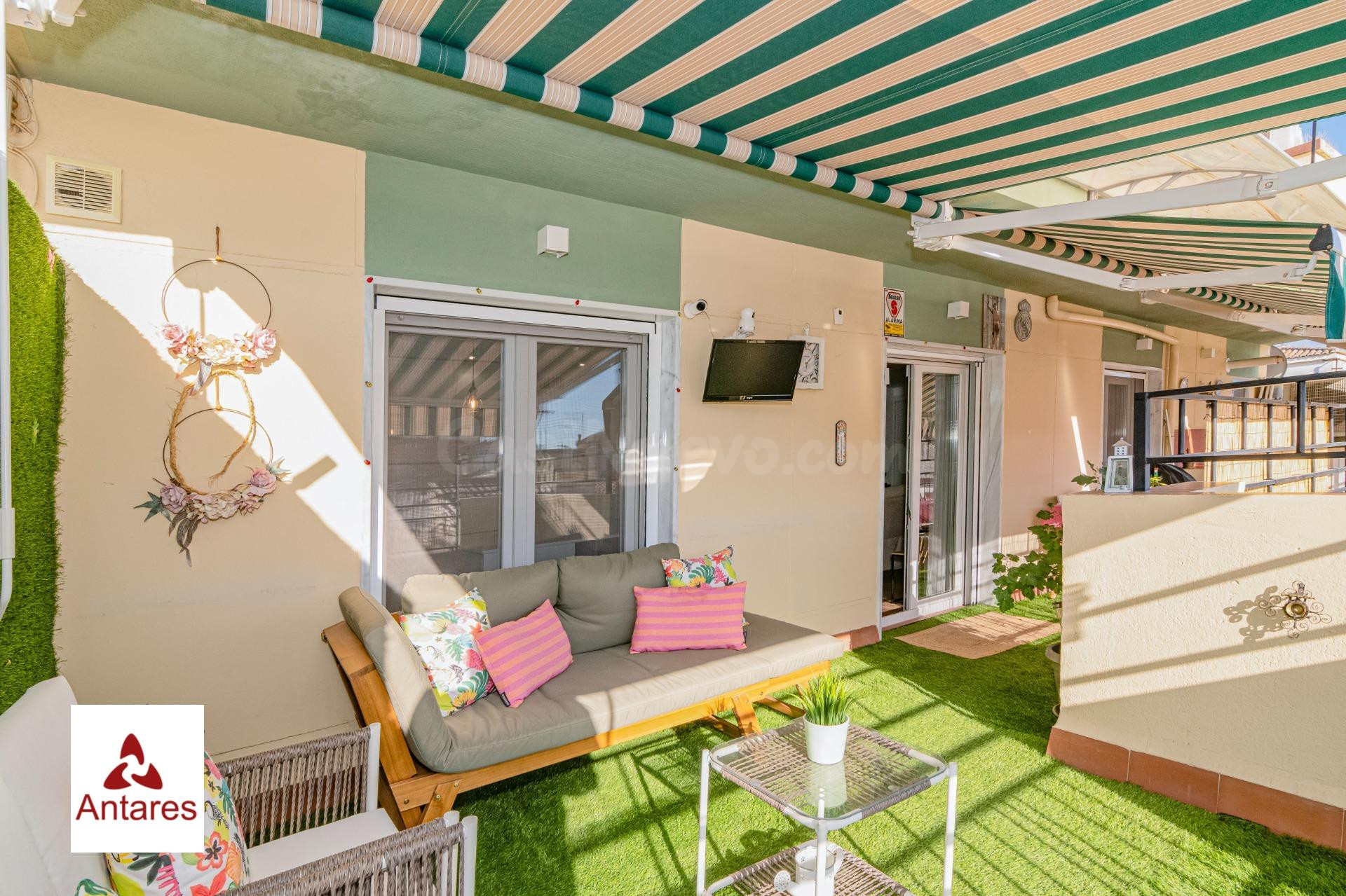 ¡Tu Nuevo Hogar te espera!  Semi-ático Reformado con Gran Terraza, junto Virgen de Las Angustias