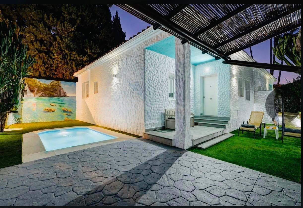 SE ALQUILA CASA CON PISCINA PRIVADA EN LA CAÑADA TORREMOLINOS DE LARGA TEMPORADA