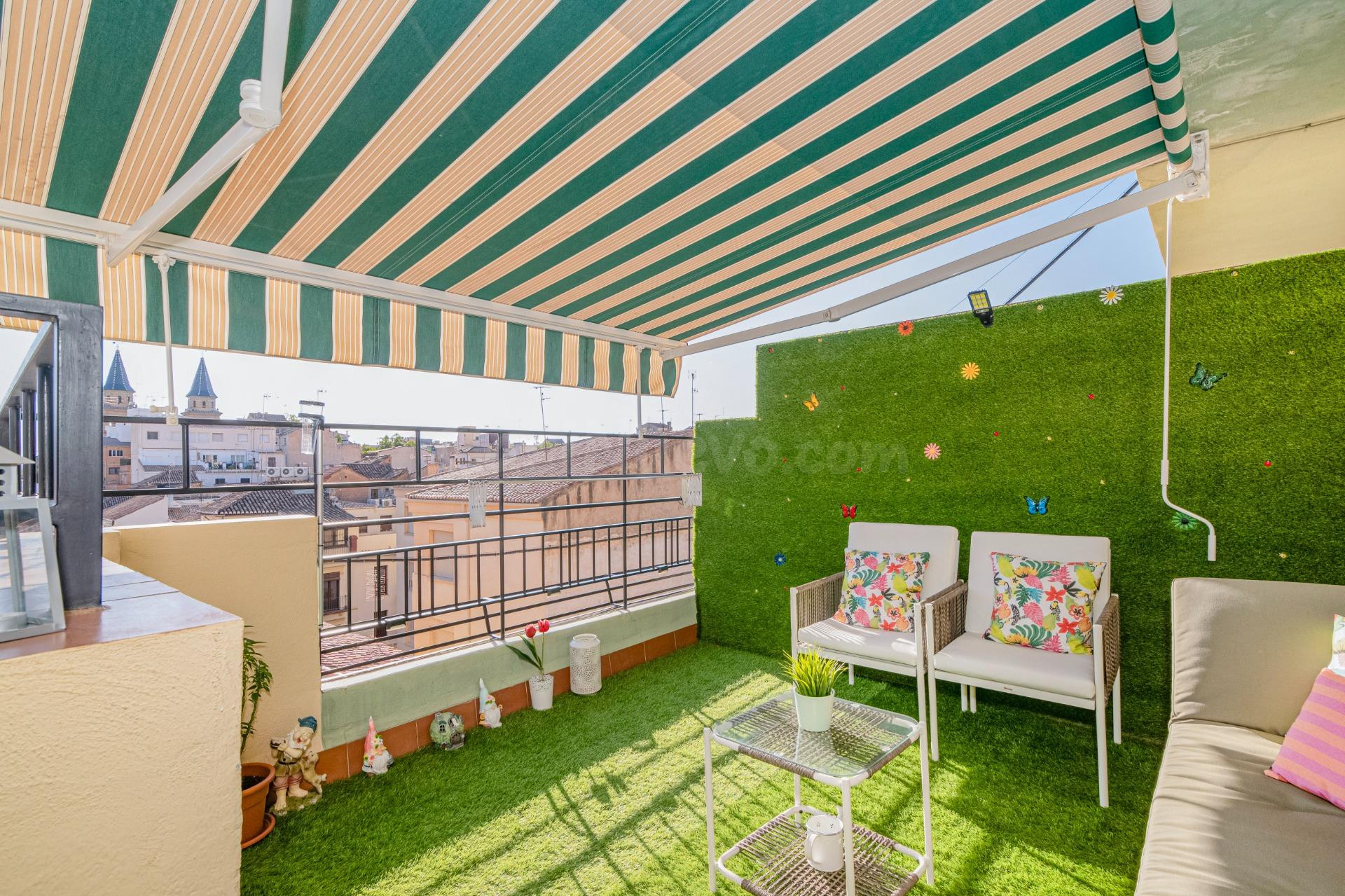 ¡Tu Nuevo Hogar te espera!  Semi-ático Reformado con Gran Terraza, junto Virgen de Las Angustias
