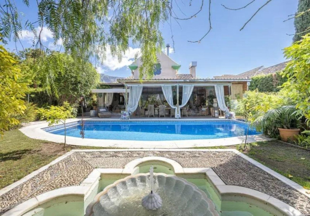 Chalet 5 habitaciones 657m² en venta - Marbella