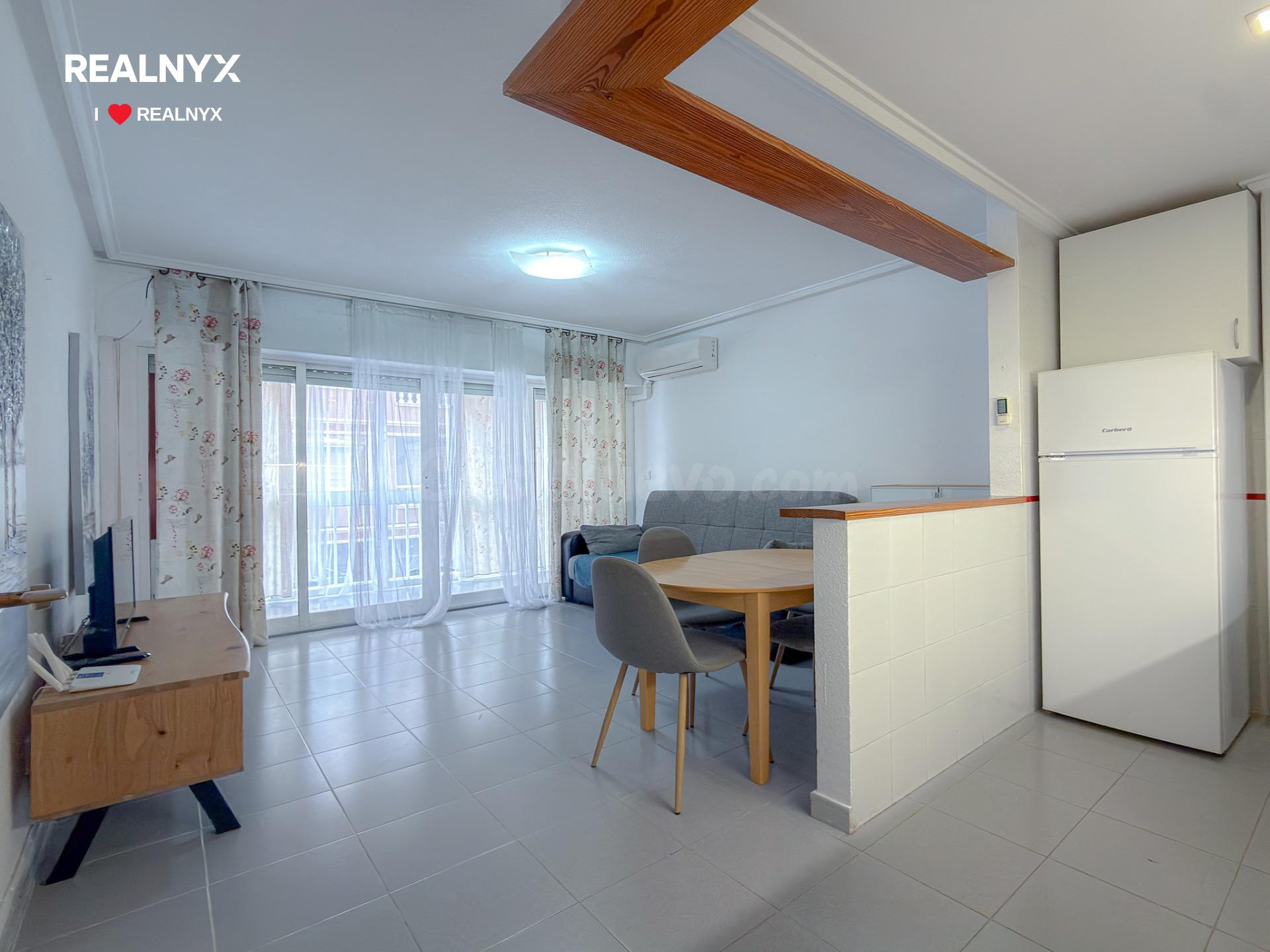 Playa de los locos! Acogedor apartamento semireformado reformado con ubicación privilegiada a 170 metros del mar