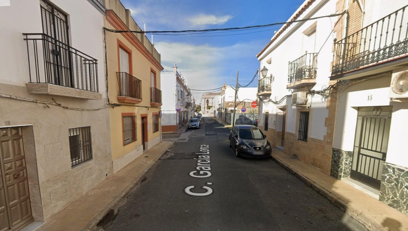CASA EN LA PUEBLA DEL RIO