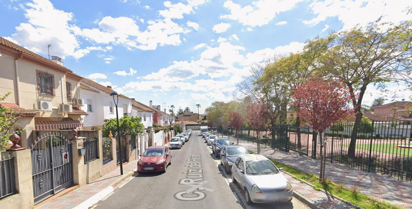CASA EN TOMARES