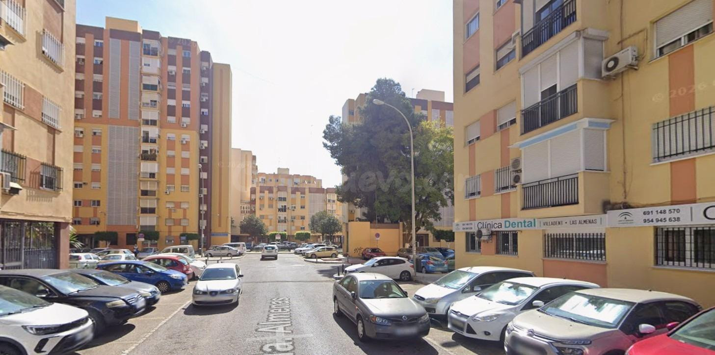Oportunidad inmobiliaria en Sevilla: vivienda de inversión en zona estratégica
