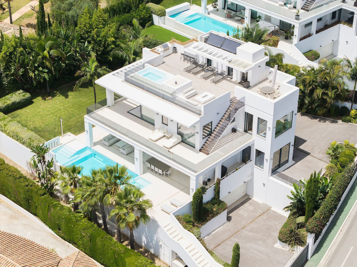 Chalet 5 habitaciones 586m² en venta - Marbella