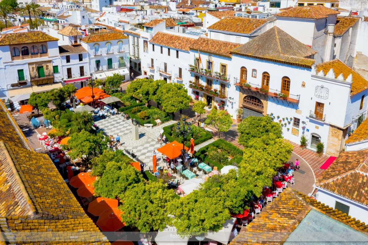 Complejo Turístico 16 habitaciones 983m² en venta - Marbella