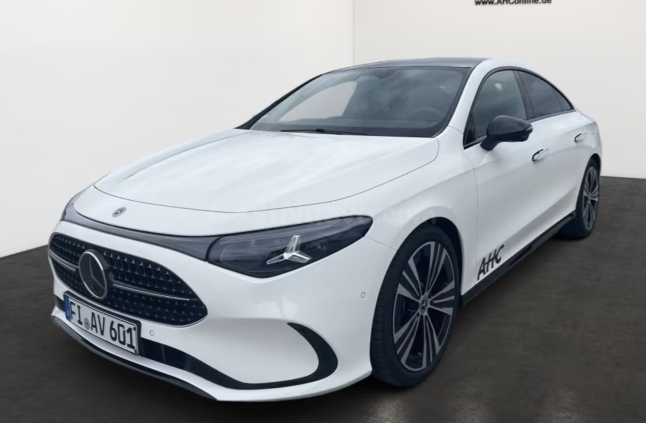 Mercedes CLA Deportivo  Automático de 5 Puertas