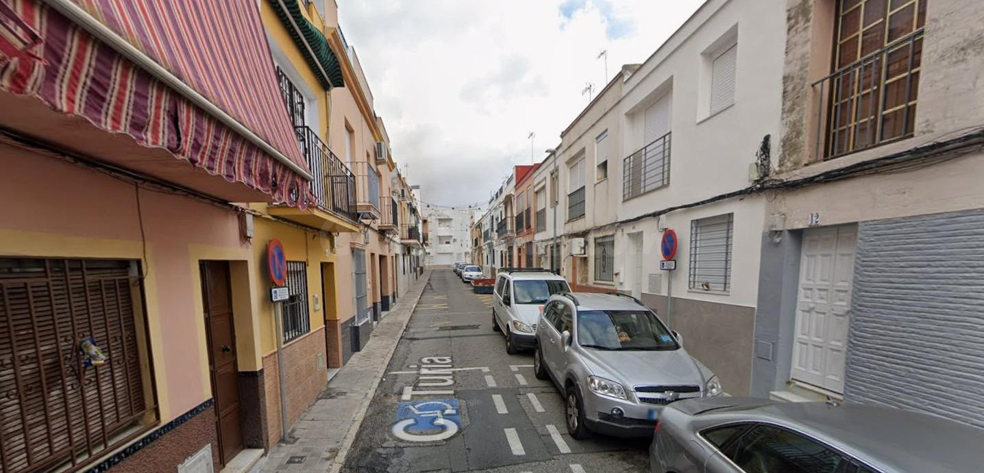 CASA EN CORIA DEL RIO