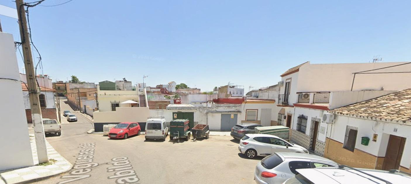 CASA EN BURGUILLOS