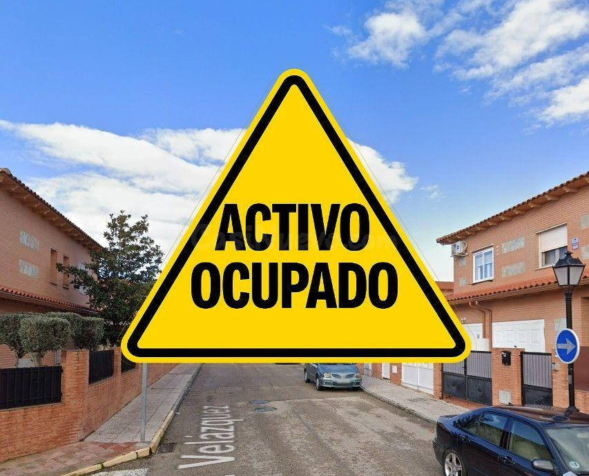 CASA EN UGENA