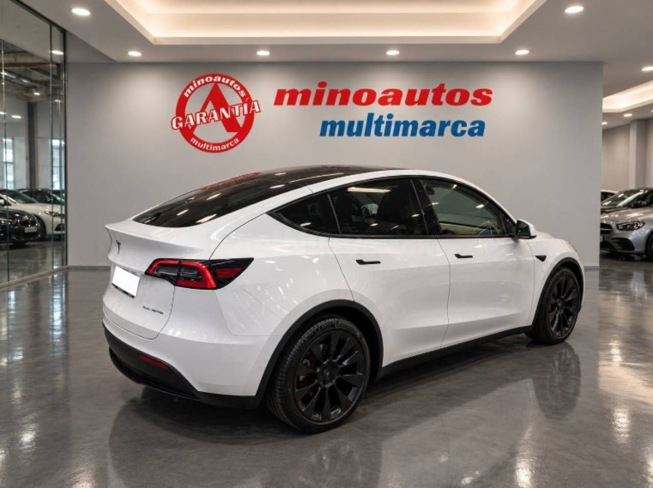 Tesla Model Y LONGE RANGE DUAL MOTOR AWD 514 CV - foto 2