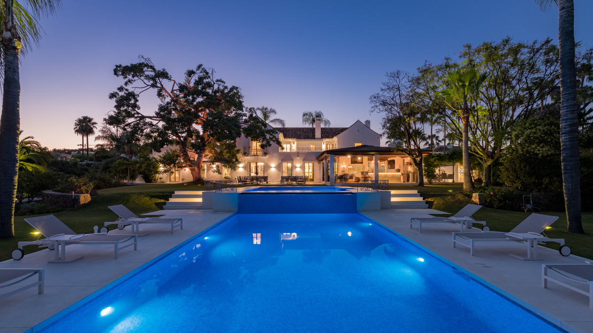 Chalet 6 habitaciones 712m² en venta - Marbella