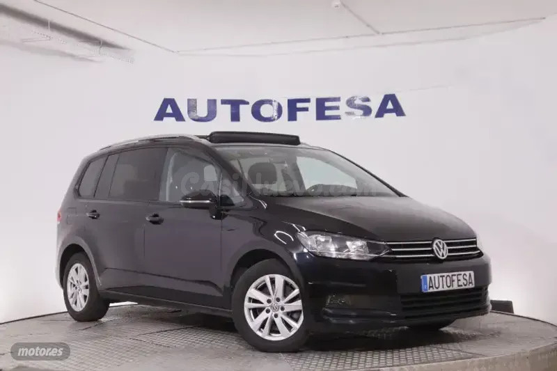 Volkswagen Touran - foto 3