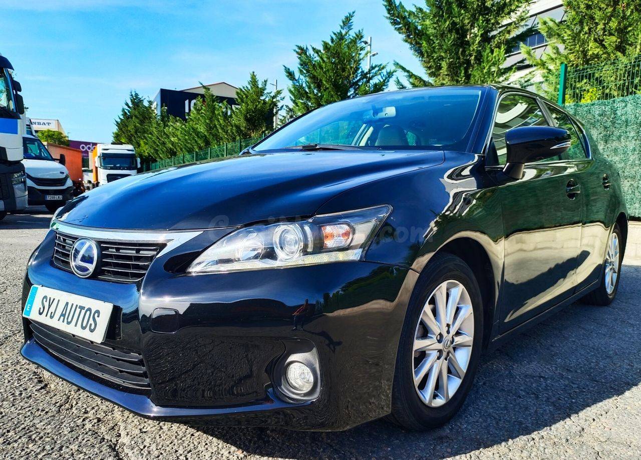 Lexus CT 200h Drive