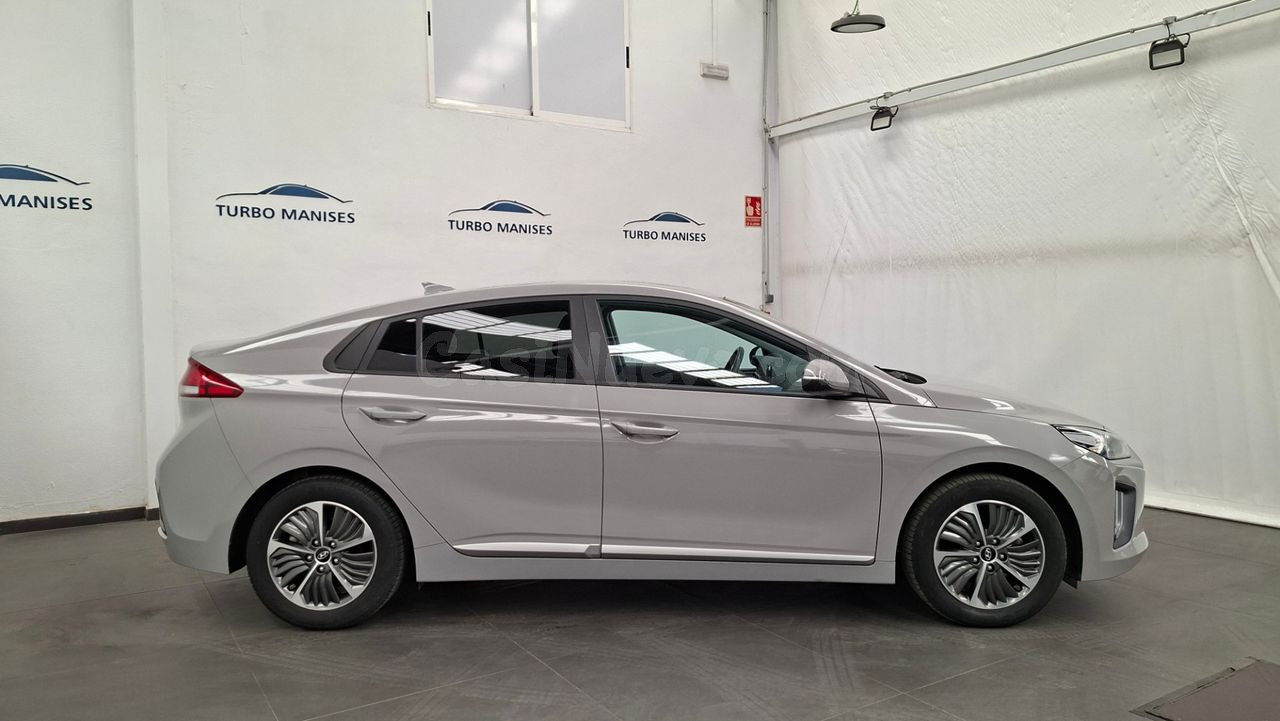 Hyundai IONIQ 1.6 GDI PHEV Klass DCT - foto 3