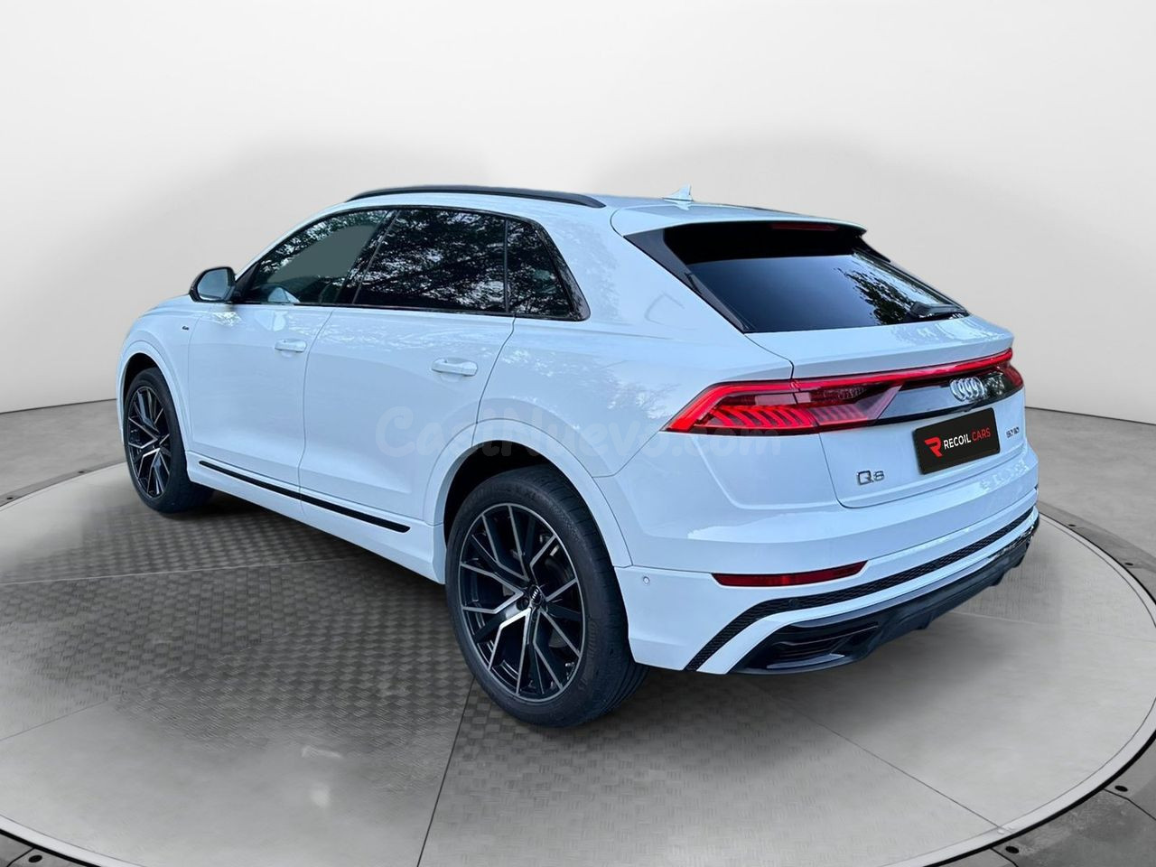 Audi Q8 S-Line / Black Line - foto 2