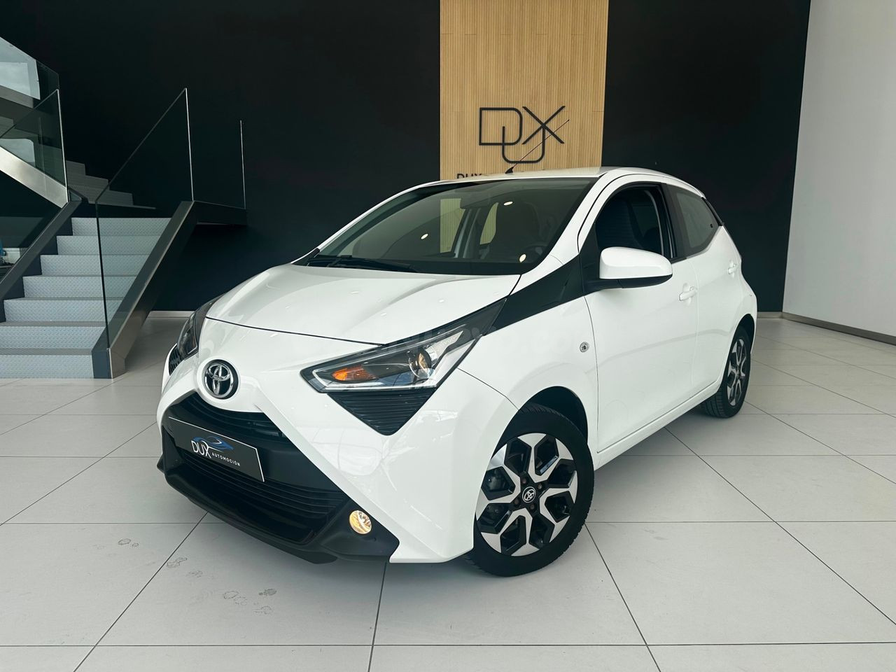 Toyota Aygo 5p 70 x-play