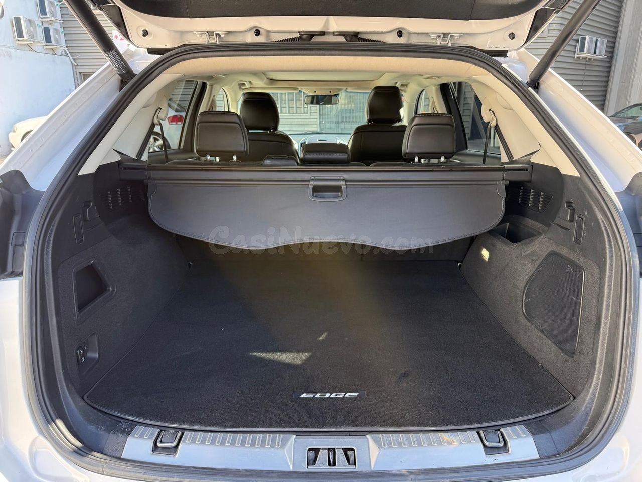 Ford Edge 2.0 TDCI 210PS Titanium 4WD Auto - foto 4
