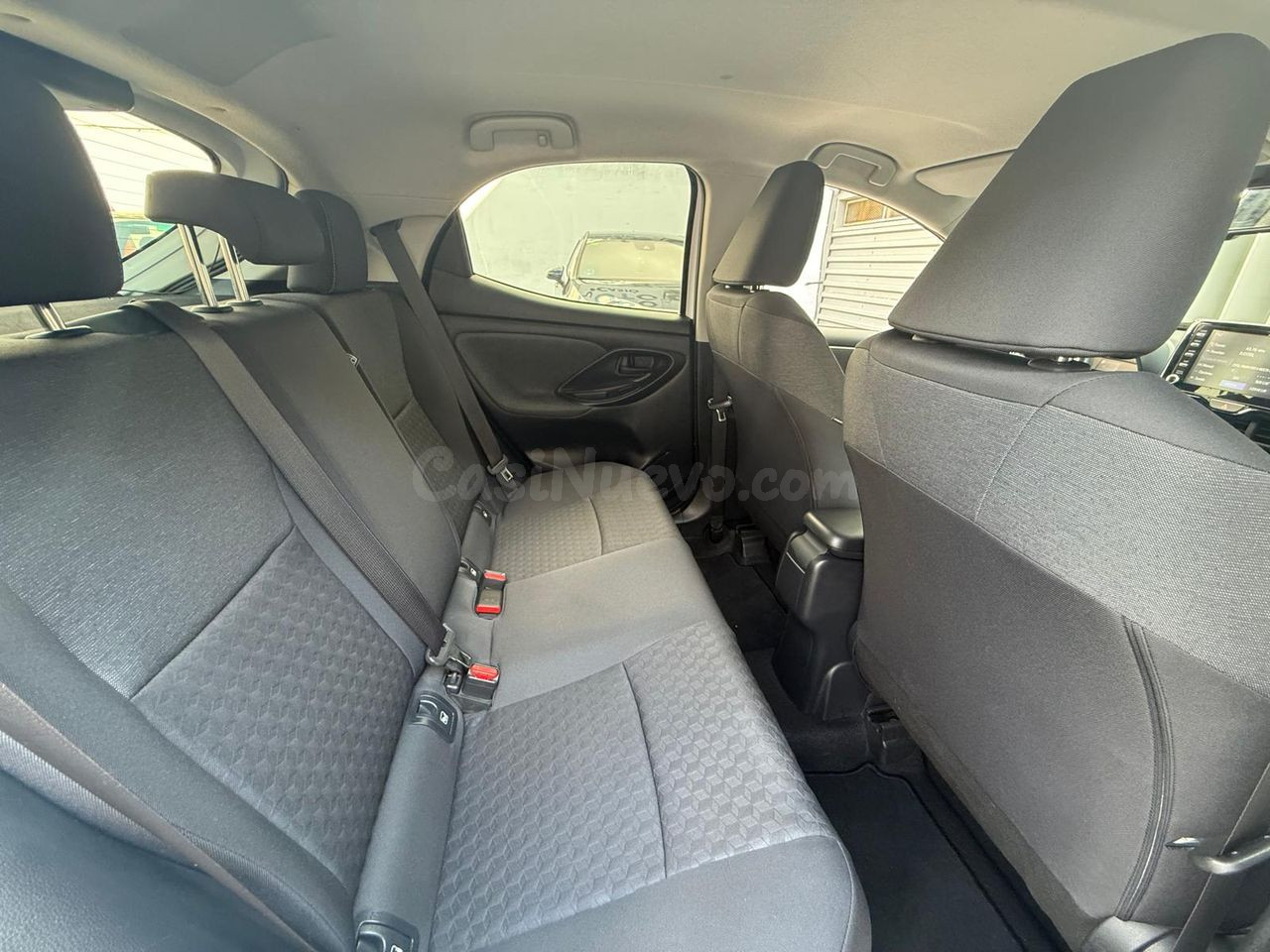 Toyota Yaris 1.5 120H Active Tech - foto 4