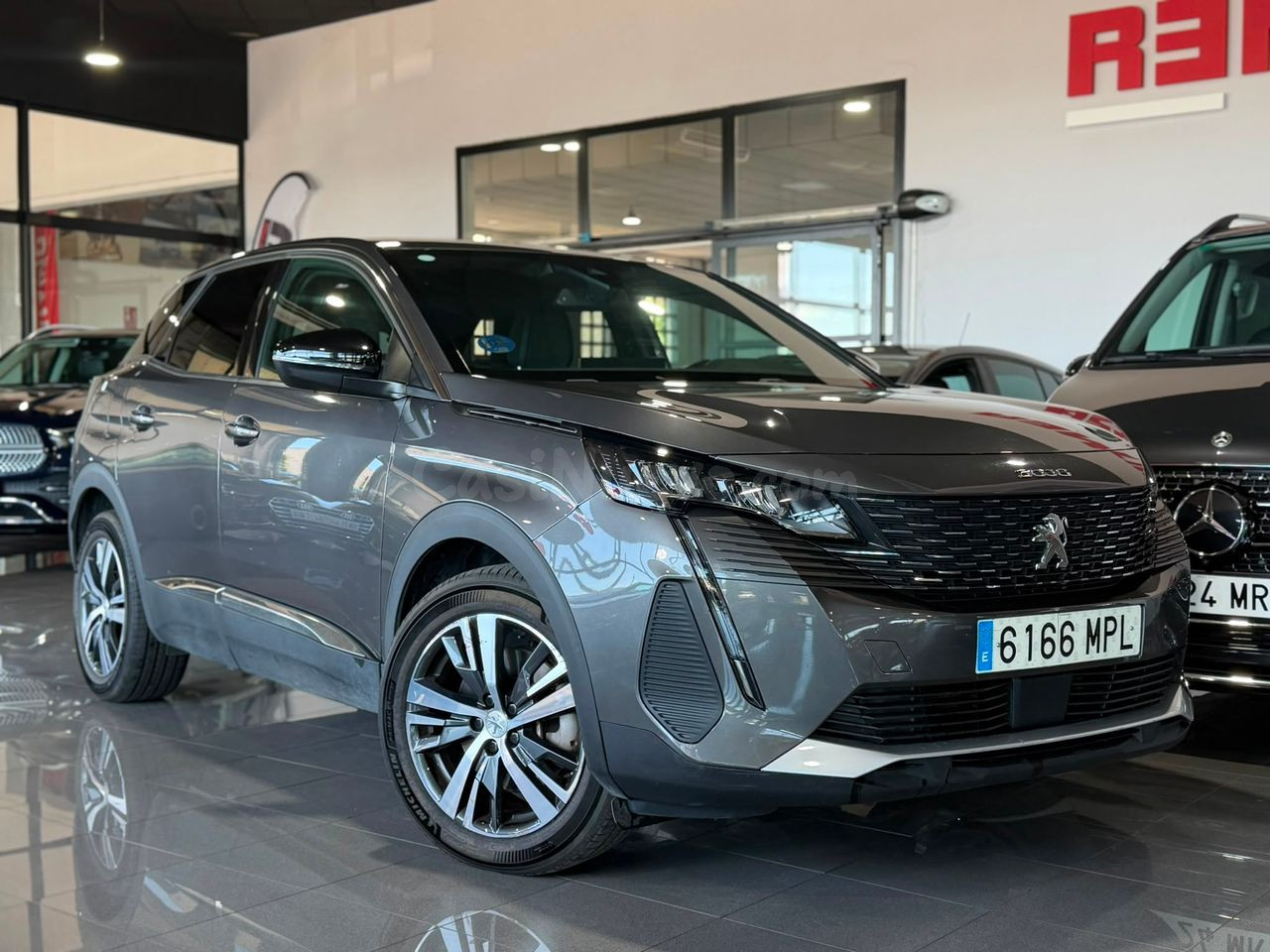 PEUGEOT 3008 180 e-EAT8 Allure Pack