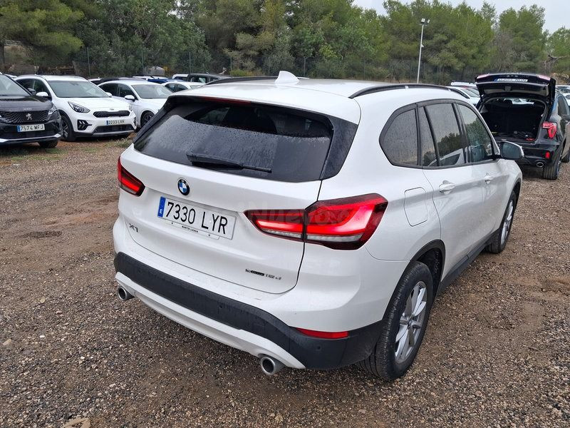 BMW X1 sDrive18d (2022) - foto 4