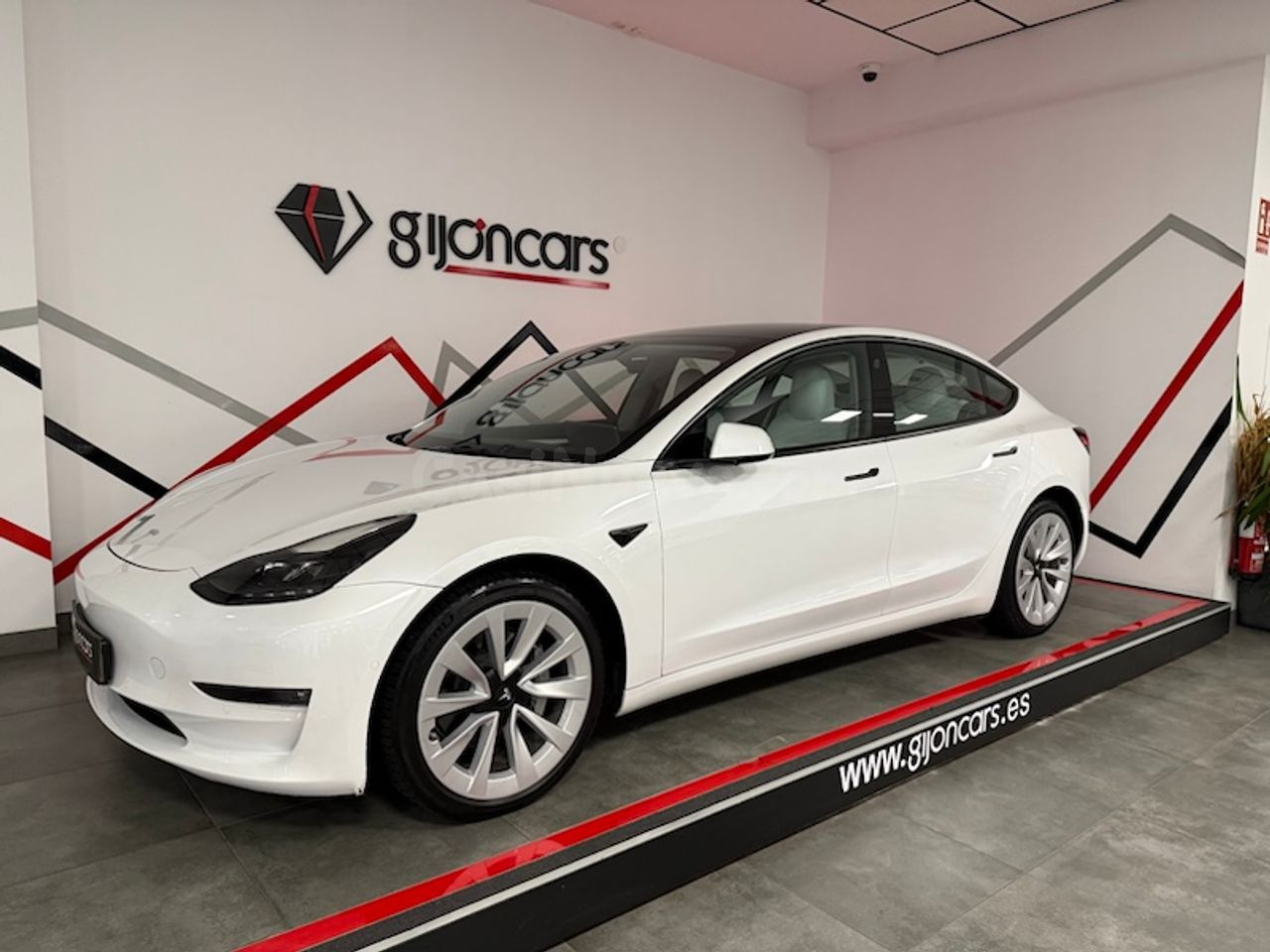 TESLA Model 3 Gran Autonomia 4WD