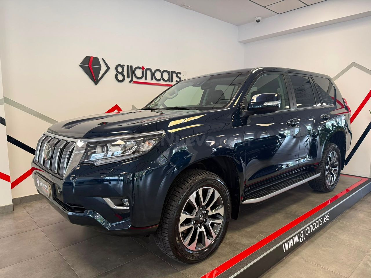 TOYOTA LAND CRUISER 2.8 D-4D VXL AUTO