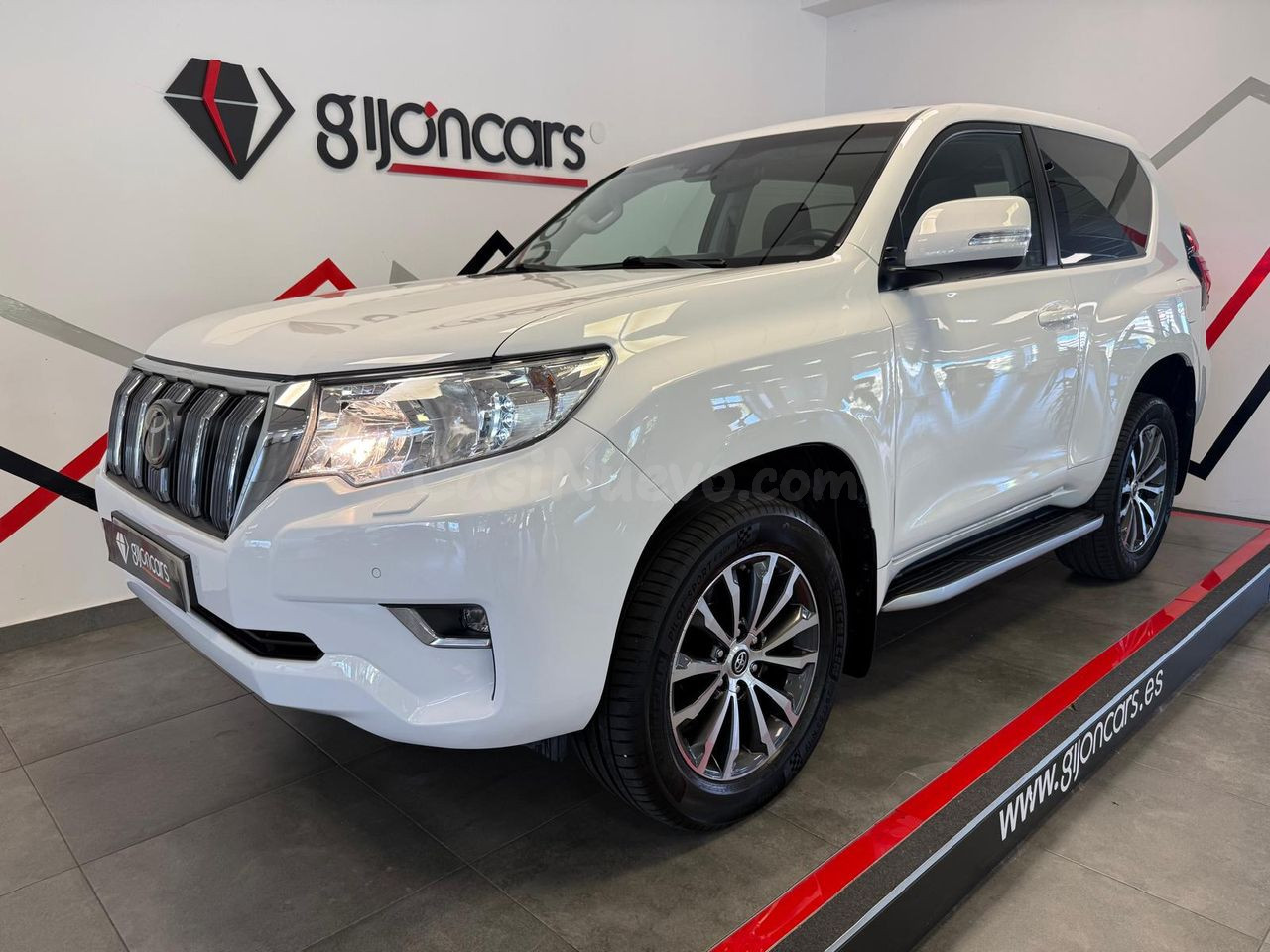 TOYOTA LAND CRUISER 2.8 D-4D VXL AUTO