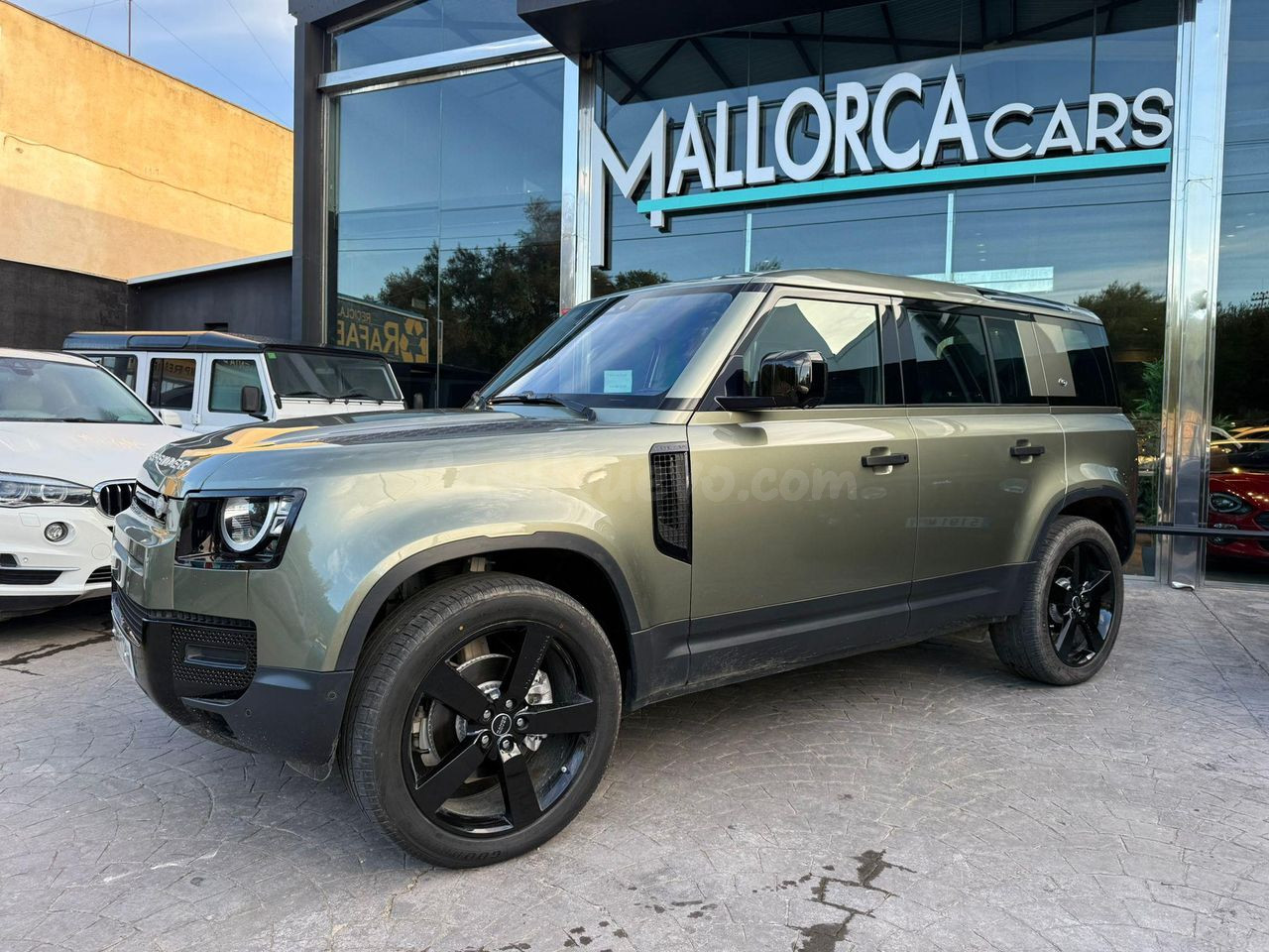 Land-Rover Defender 2.0