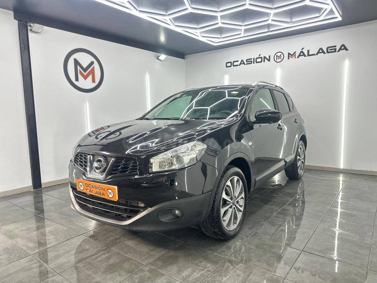 Nissan Qashqai 2.0 dCi TEKNA PREMIUM 4x4 A/T 17"