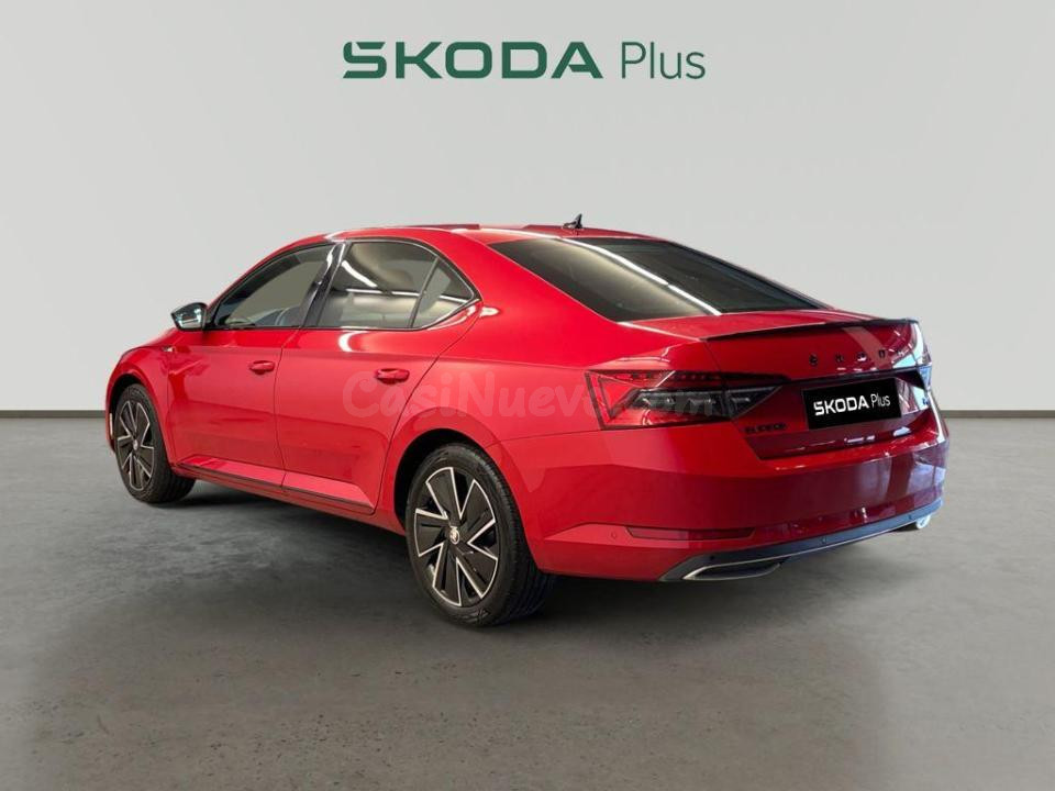 Skoda Superb - foto 2