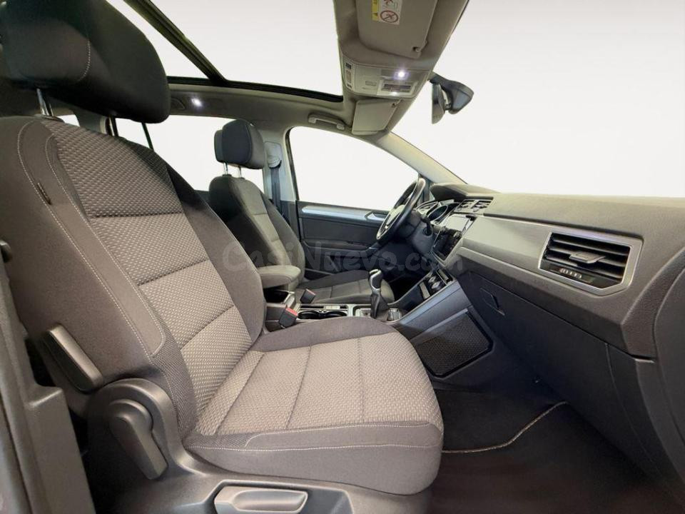 Volkswagen Touran - foto 5