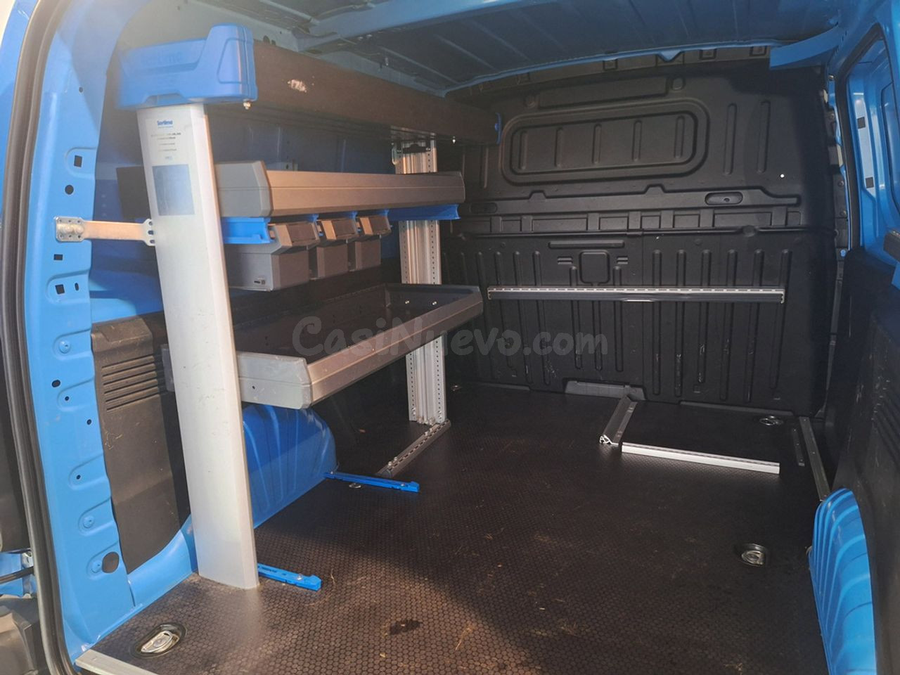 Peugeot Partner FURGON STANDARD 1.6 BLUE HDI 75CV - foto 2