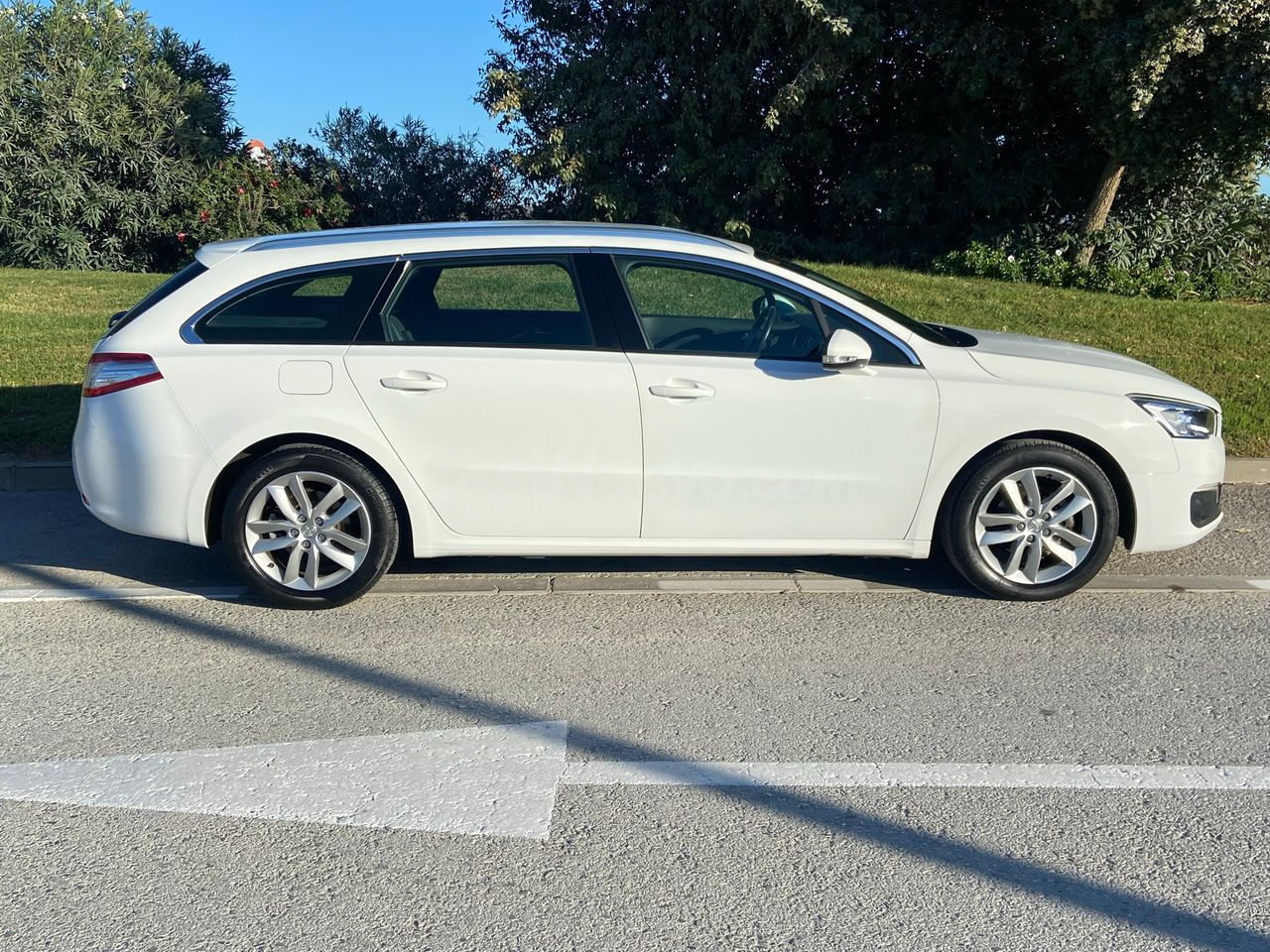 Peugeot 508 SW Active 1.6 BlueHDi 120 EAT6 - foto 5