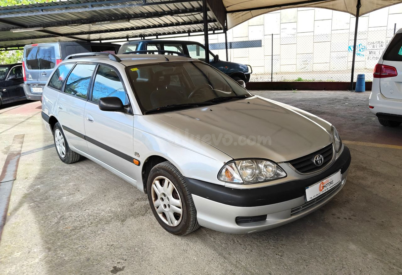 Toyota Avensis Wagon 2.0 D4-D Terra - foto 4