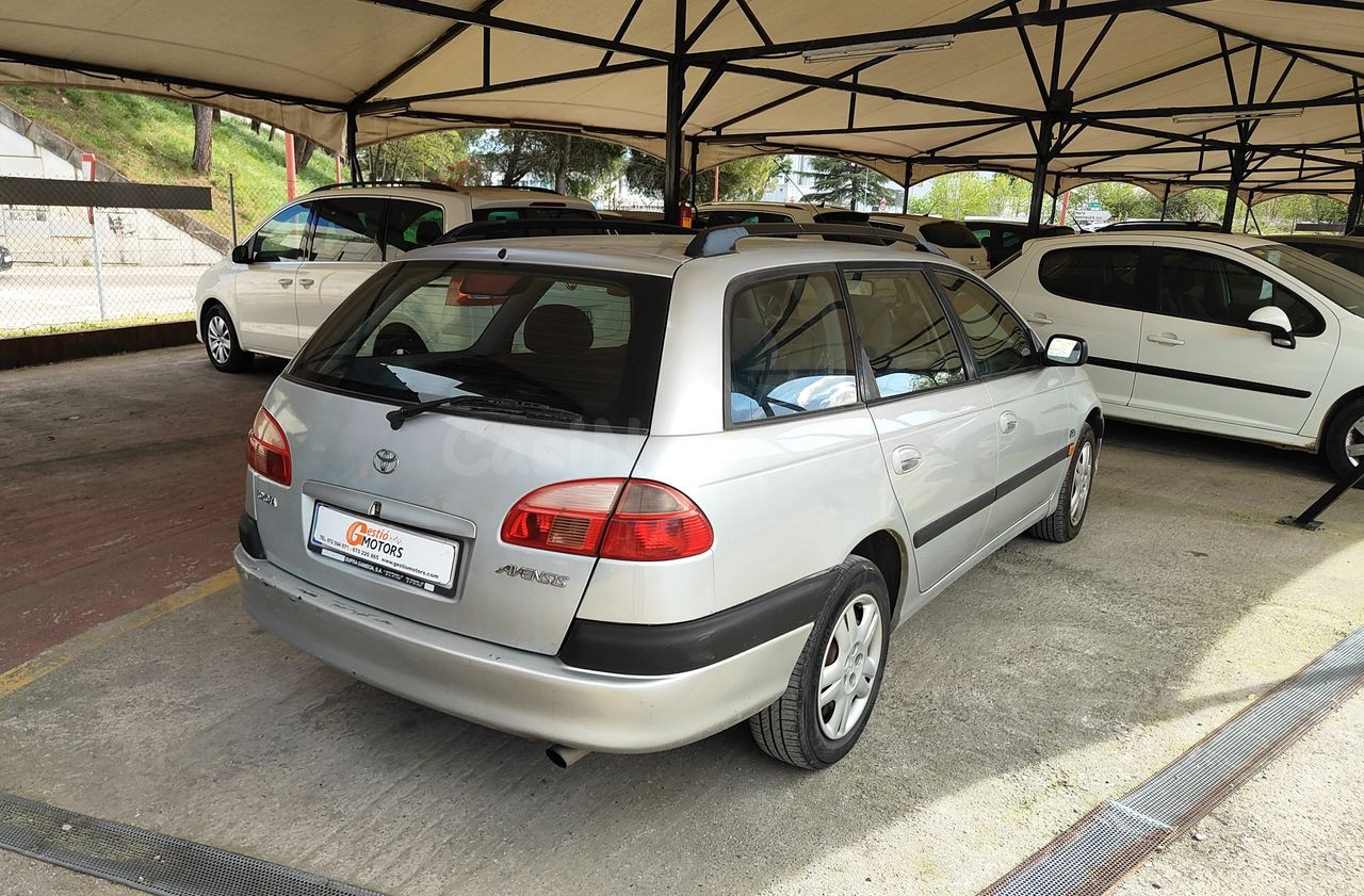 Toyota Avensis Wagon 2.0 D4-D Terra - foto 5