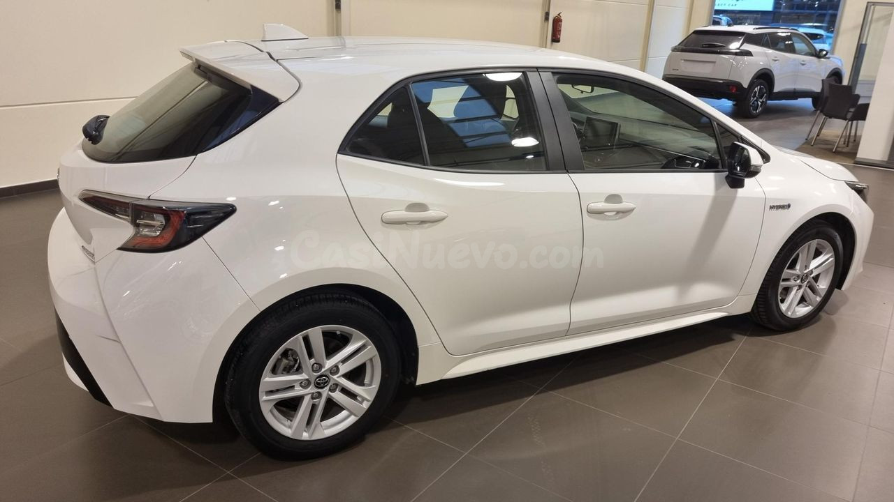 Toyota Corolla ACTIVE E-CVT 1.8 125H - foto 4