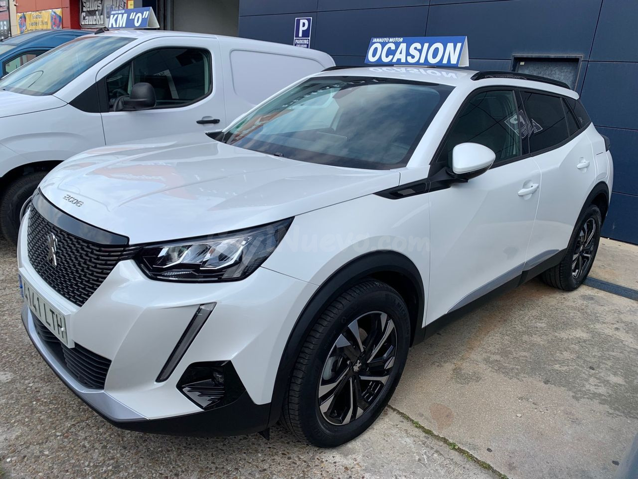 Peugeot 2008 Allure con motor PureTech 130cv y caja EAT8 en Illescas