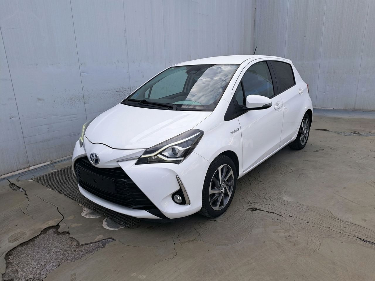 Toyota Yaris 5p 100H Feel!