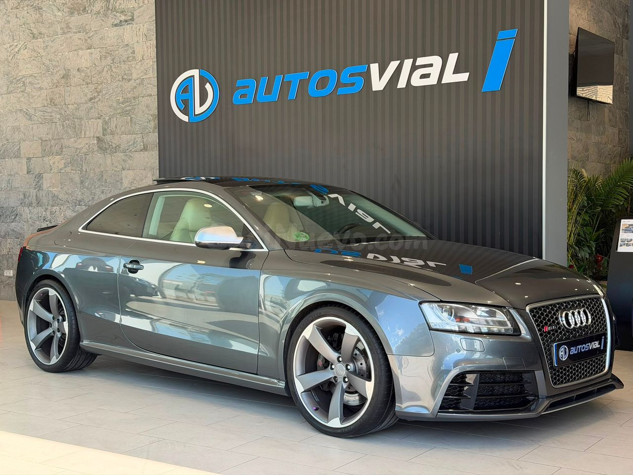 Audi RS5 S-LINE