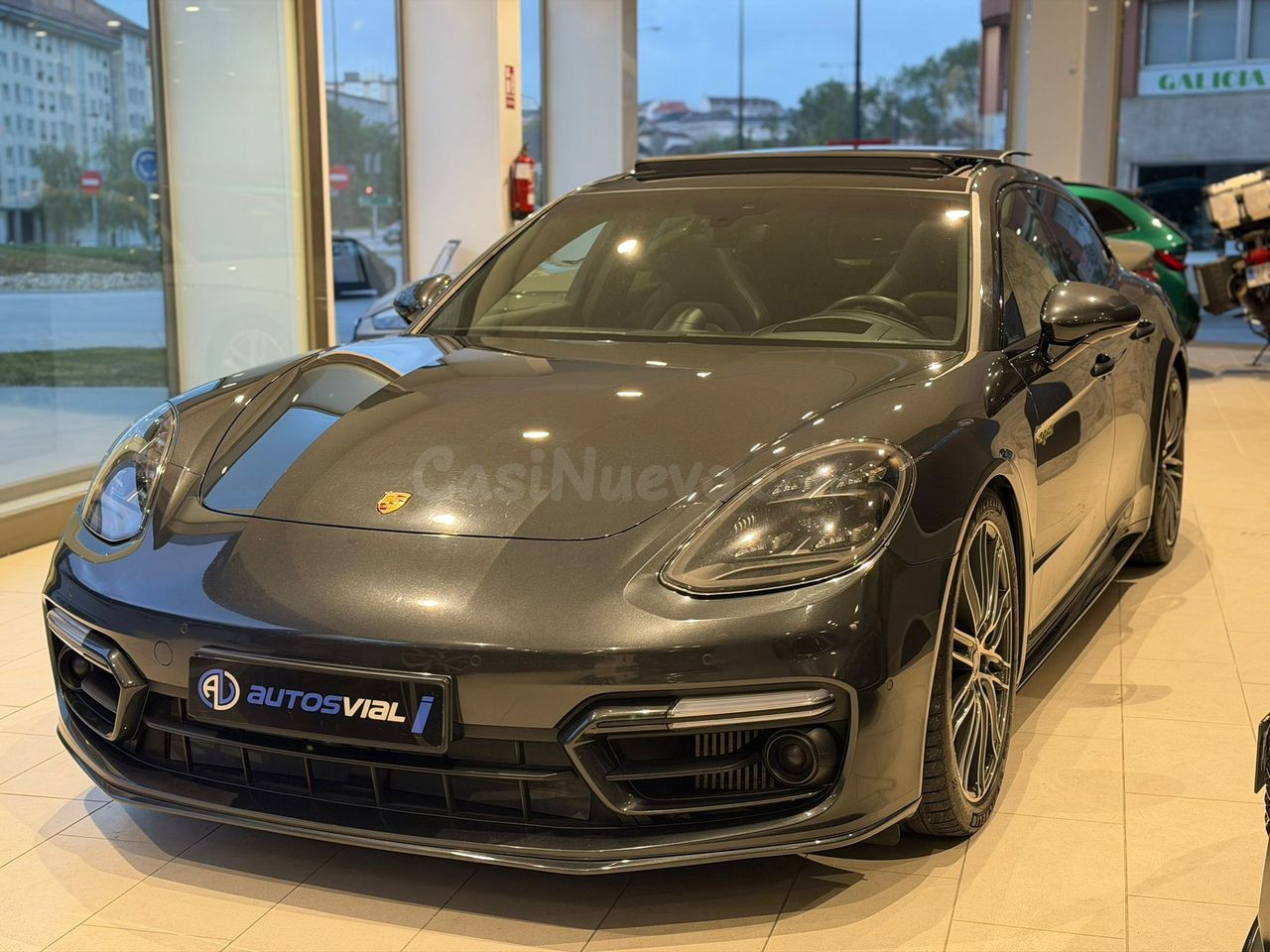 Porsche Panamera - foto 2
