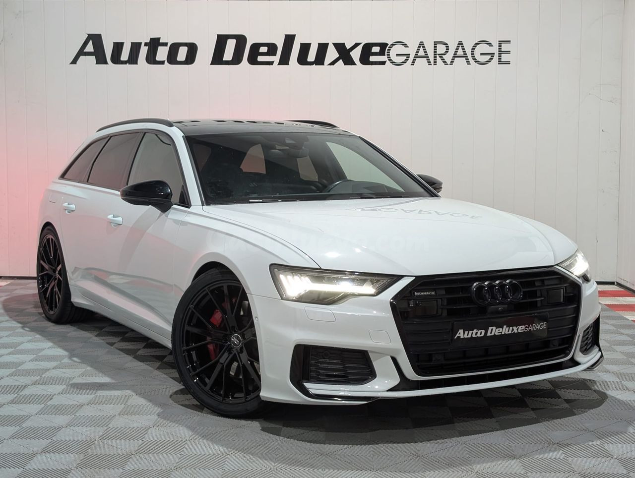 Audi A6 Avant 55 TFSIe Competition look S6