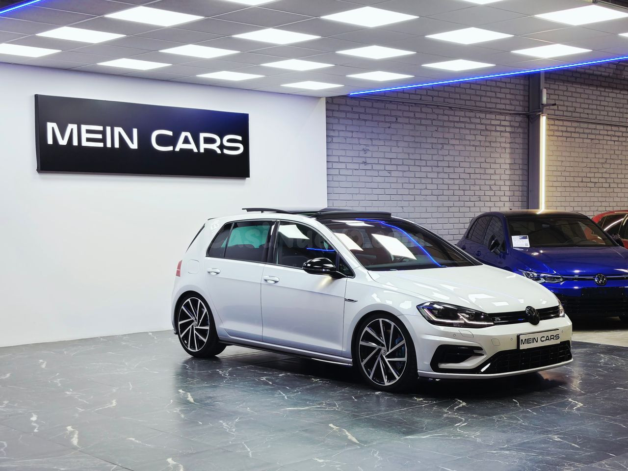 VW Golf GTI R Line