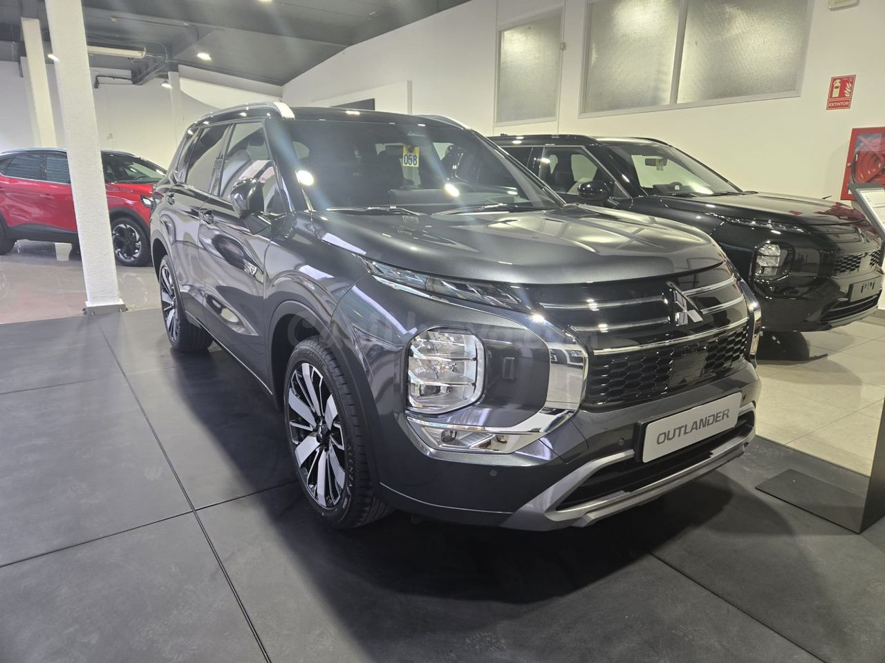 Mitsubishi Outlander PHEV Kaiteki+ 4WD